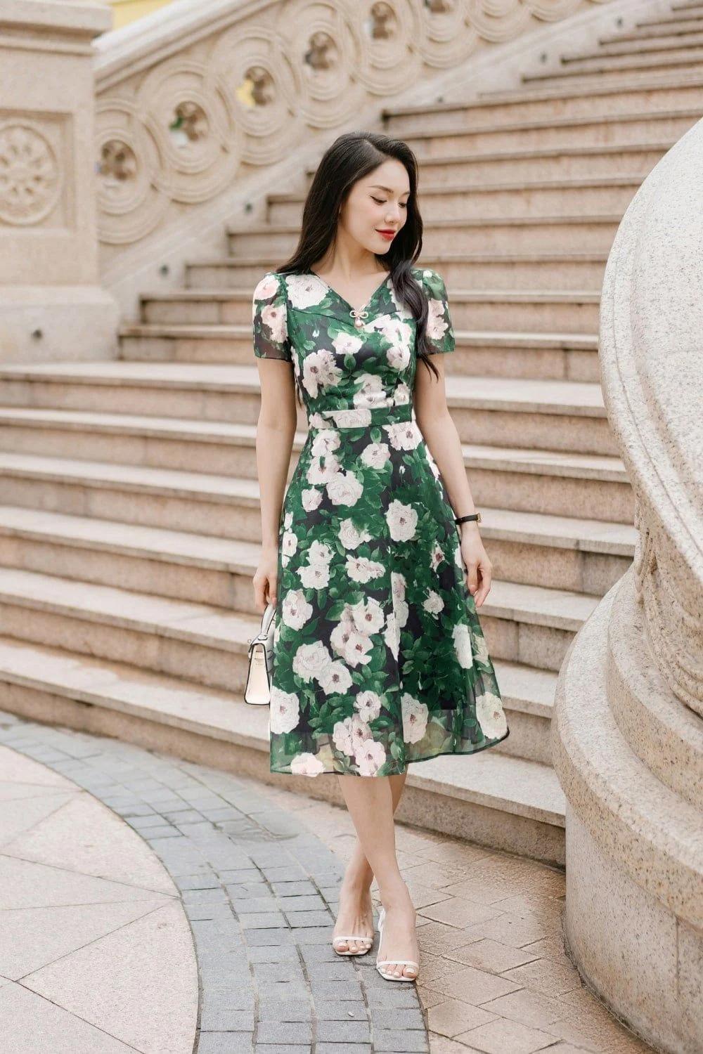 shop đầm trung niên sang trọng