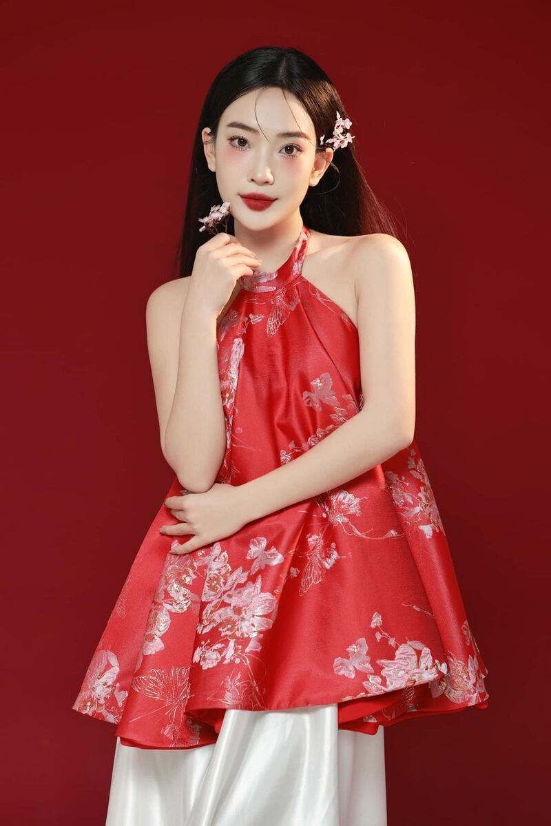 Hướng dẫn chị em tạo dáng chụp ảnh Trung Thu xinh xắn, ấn tượng