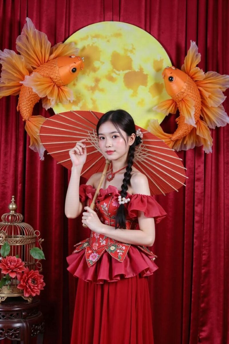 Hướng dẫn chị em tạo dáng chụp ảnh Trung Thu xinh xắn, ấn tượng