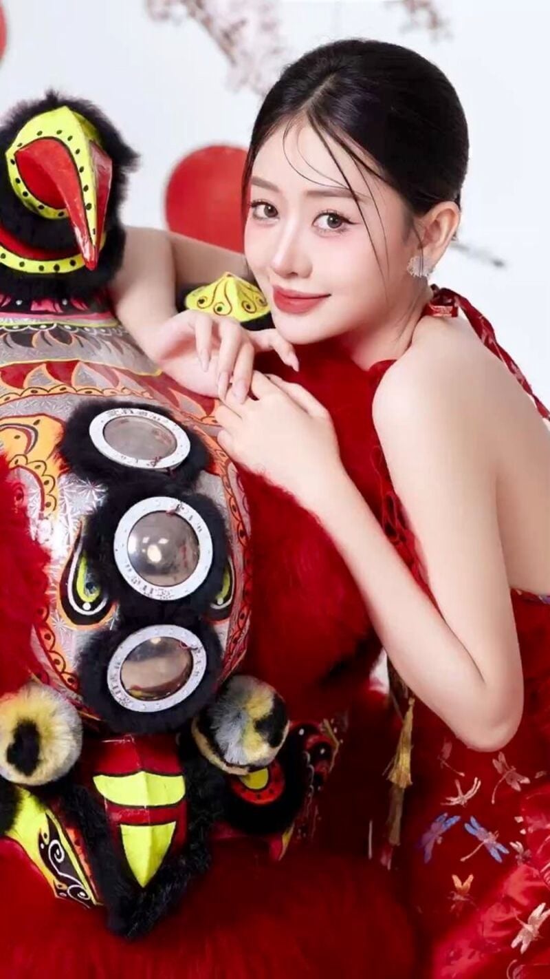 Hướng dẫn chị em tạo dáng chụp ảnh Trung Thu xinh xắn, ấn tượng