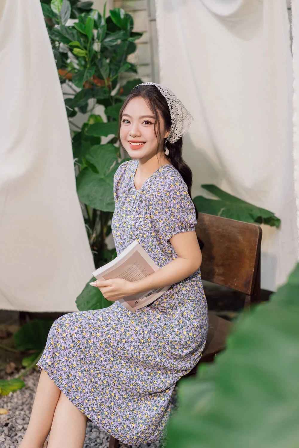 20+ Mẫu váy hoa nhí nhẹ nhàng và cách mix đồ với váy hoa nhí