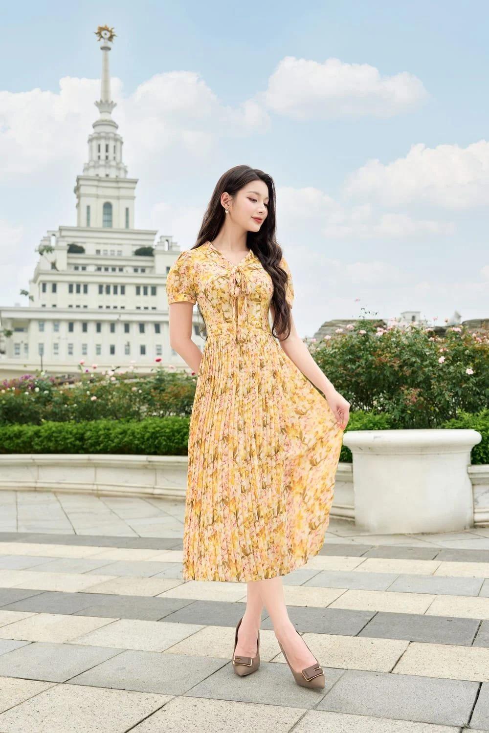 20+ Mẫu váy hoa nhí nhẹ nhàng và cách mix đồ với váy hoa nhí