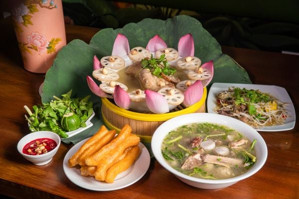 Mâm vịt trời Cầm Viên Quán Hà Nội