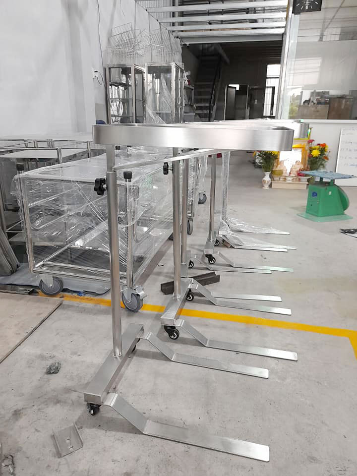 Giá mayo đựng dụng cụ y tế