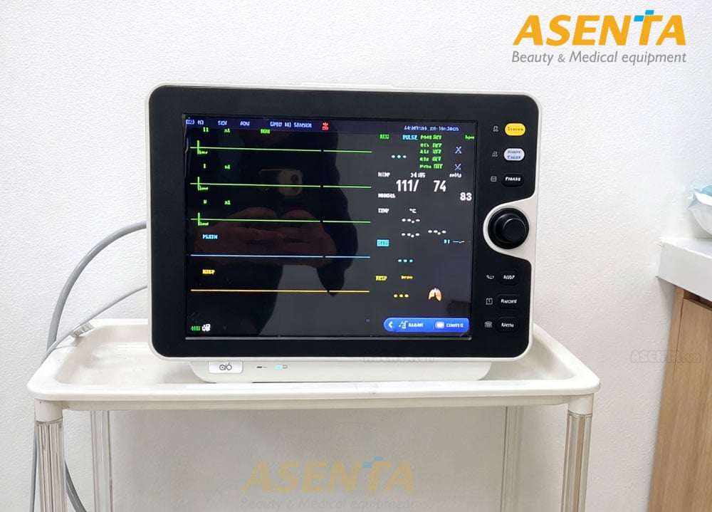 Mẫu Monitor 5 thông số YONKER YK-8000B được bàn giao tại phòng khám