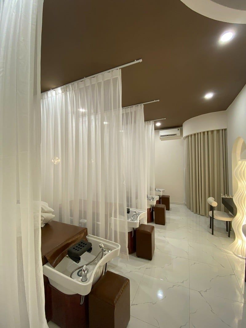 Không gian rèm voan ngăn khu vực spa