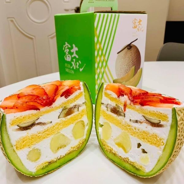 Dưa Giống Nhật Musk Melon: Vì sao được coi là “vua dưa”? Món bánh kem được làm từ Dưa Giống Nhật Musk Melon hấp dẫn