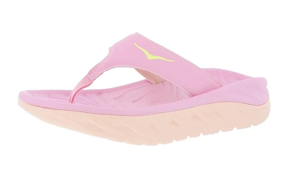 Thử cảm giác xỏ ngón HOKA ORA Recovery Flip