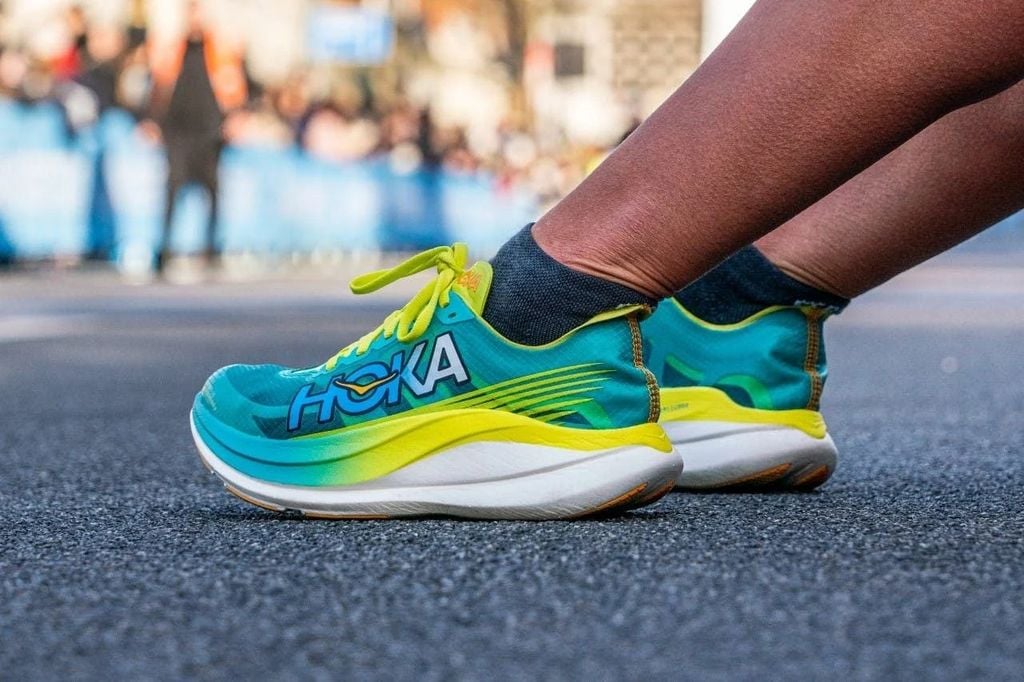 runner thử giày chạy bộ trước khi mua