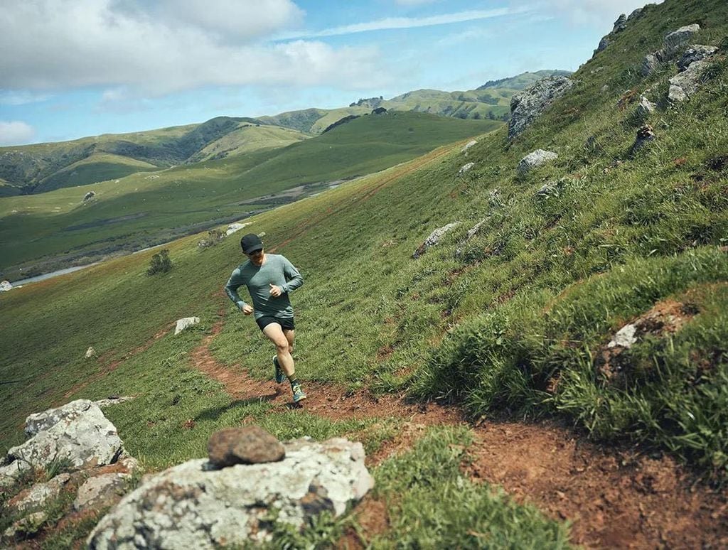 Giày Trail Trên Địa Hình