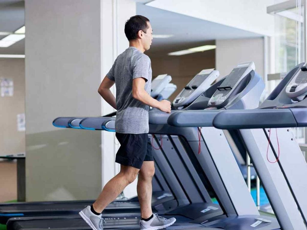 Chạy trên máy