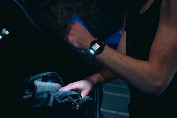 Đồng hồ GPS