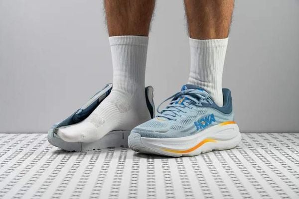 HOKA Bondi 9 – đệm dày cho easy run và chạy phục hồi