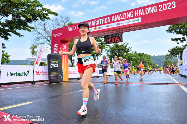 Runner về đích trước cút off time của giải chạy