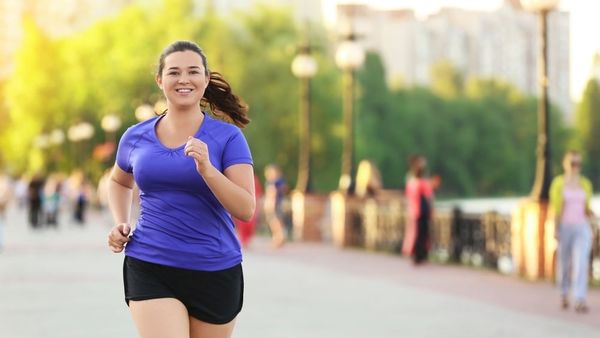 Chạy bộ giúp tăng mức vận động, hỗ trợ cải thiện sức bền