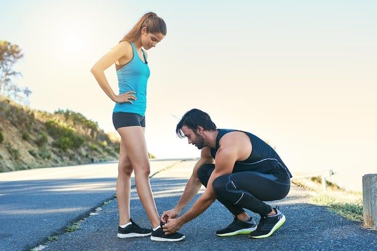 Người mới bắt đầu có cần mua giày chạy bộ chuyên dụng?