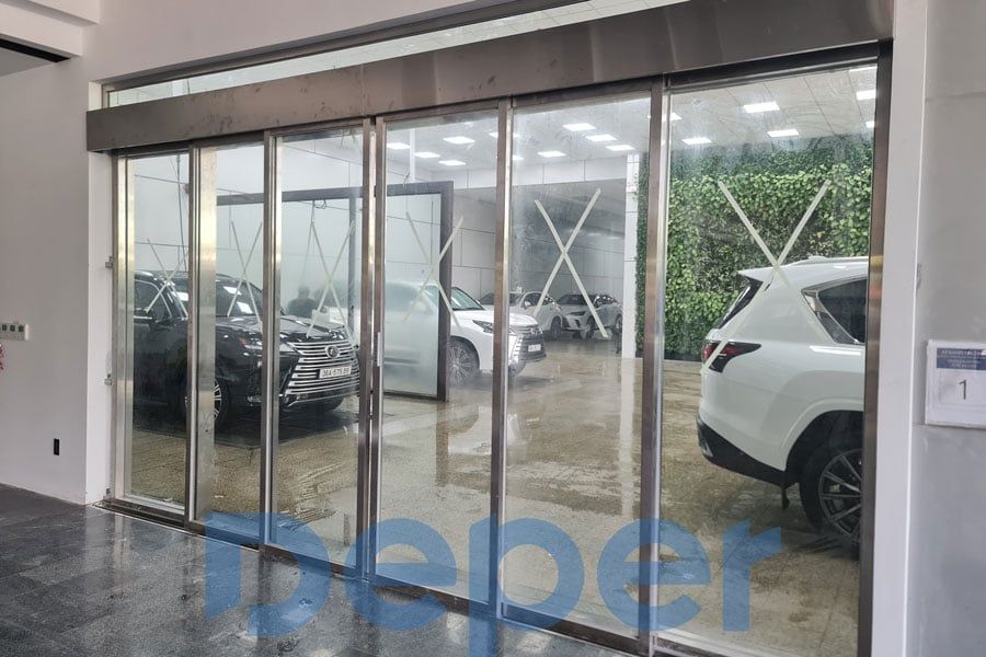 Cửa trượt tự động xếp lớp