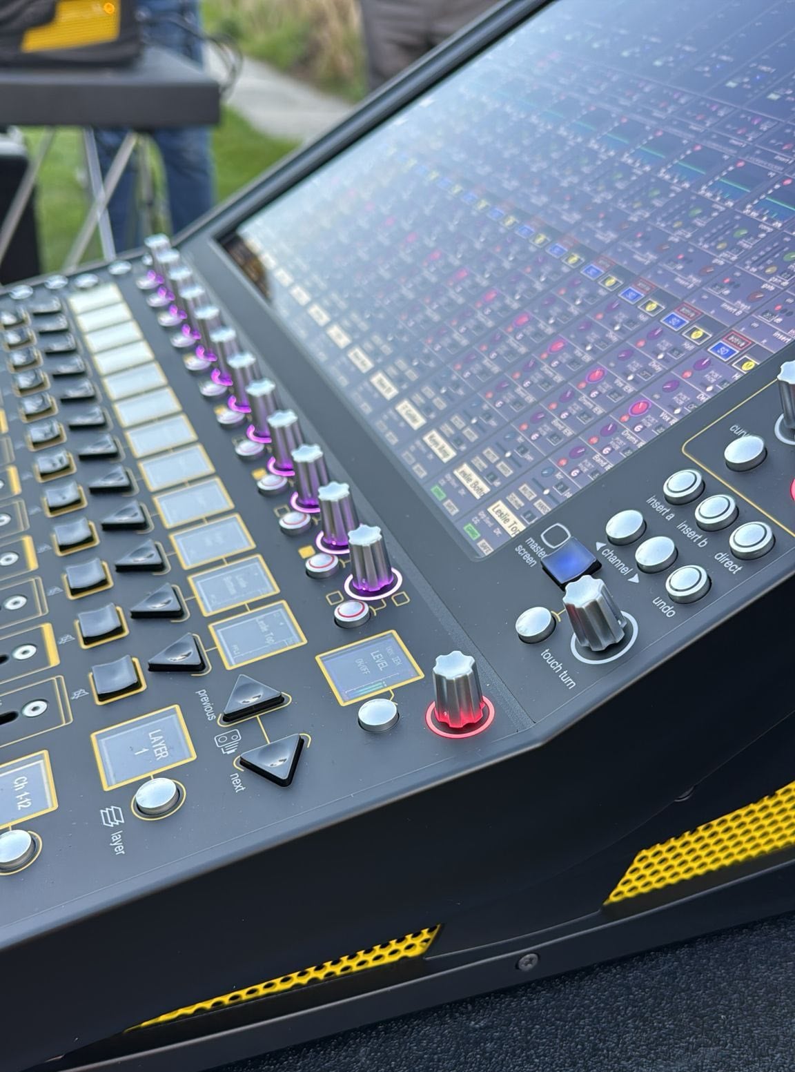 Bàn Mixer DiGiCo Quantum 112 Digital Mixing Console