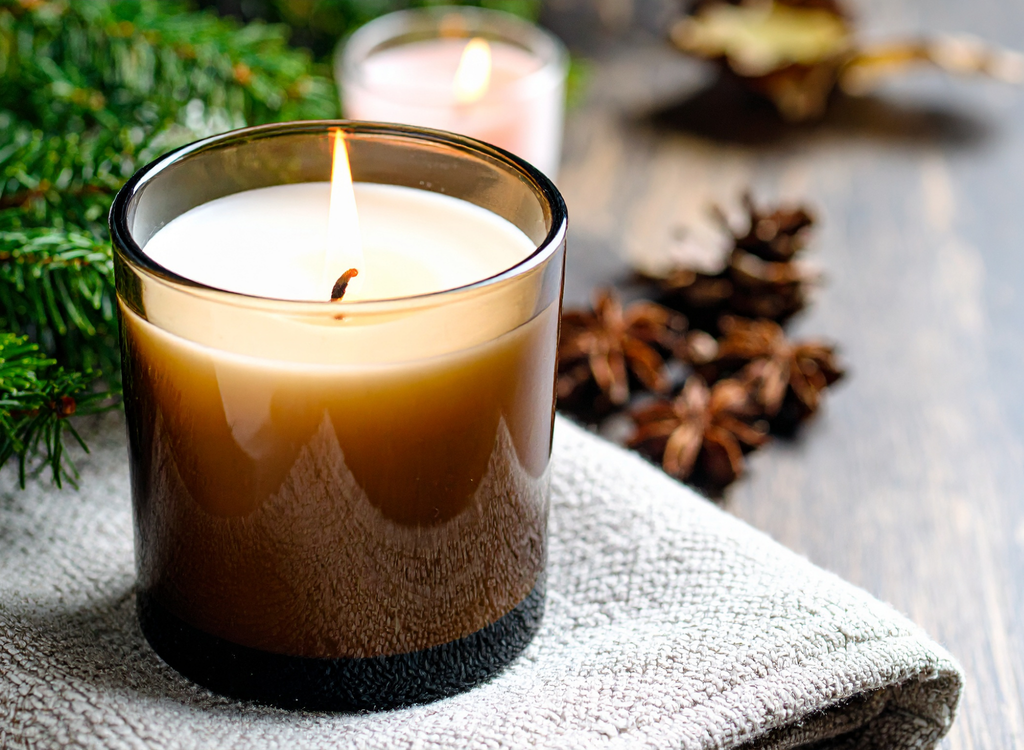 Kết hợp nến và hương thơm trong việc trang trí Noel