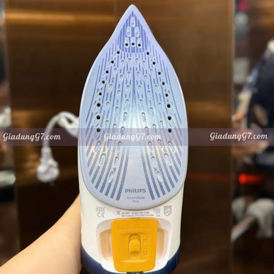 Khả năng ép phẳng lên đến 220g giúp loại bỏ các nếp nhăn cứng đầu.