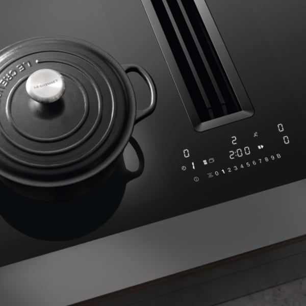 Bếp Từ Kèm Hút Mùi Miele KMDA 7876 FL Hoạt động dễ dàng và thanh lịch: màn hình số màu trắng