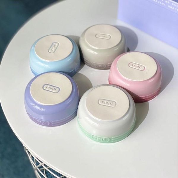 Hãy bày biện bàn ăn với Bộ 5 bát chấm Le Creuset Flora này và cùng ngắm nhìn bữa ăn thêm phần trọn vẹn.