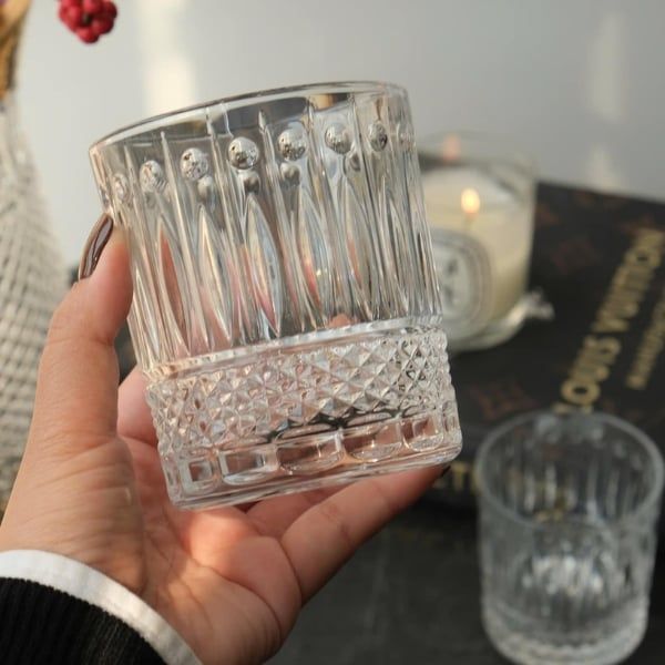 Bộ 6 cốc pha lê Bohemia Windsor 320ml sản xuất tại Czech là một tác phẩm nghệ thuật tinh tế, mang đến sự sang trọng cho mọi bữa tiệc.