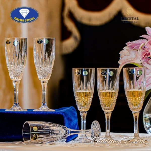 Dành cho rượu vang sủi (sâm panh) từ bộ sưu tập Ly pha lê