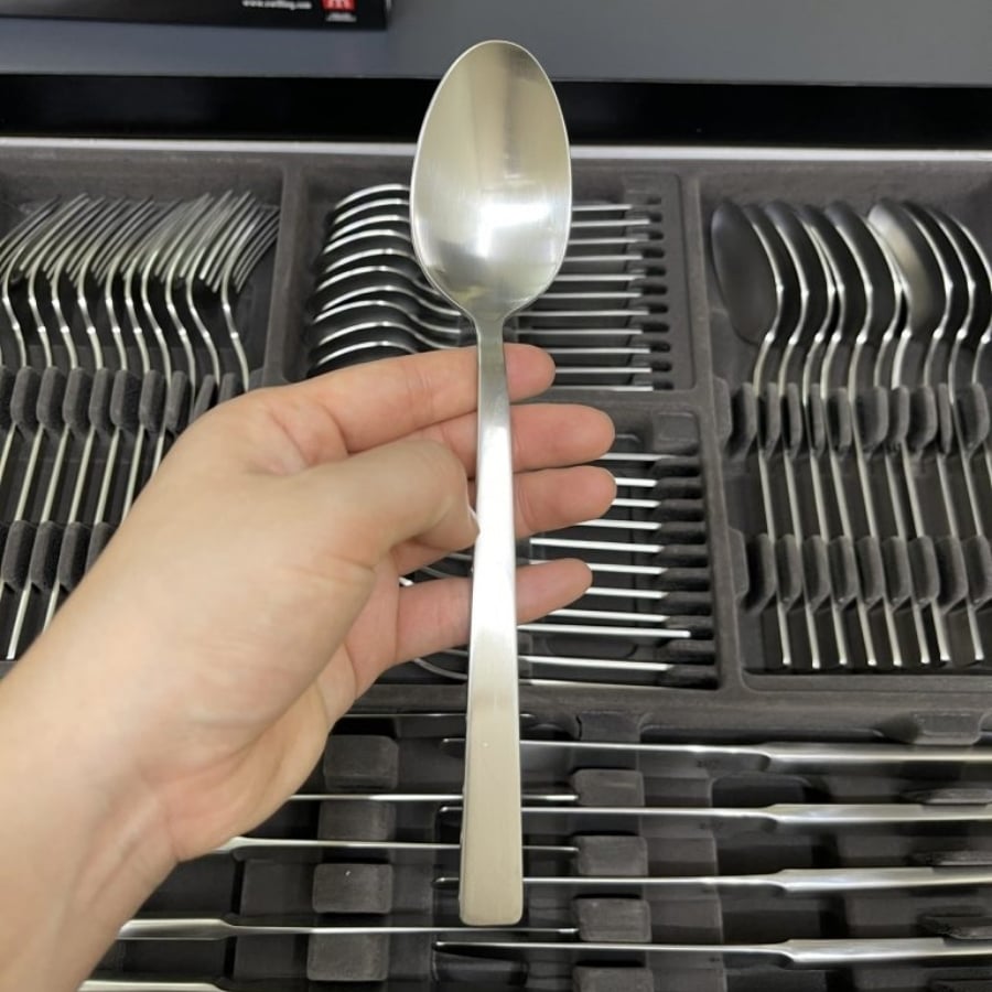 Bộ dao thìa dĩa Zwilling King 68 món làm bằng thép không gỉ (68 món): Sự thanh lịch cho bàn ăn