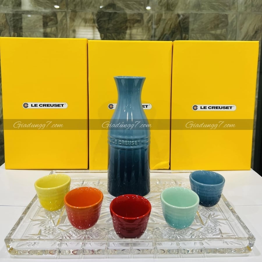 Le Creuset giới thiệu Bộ đựng rượu sake Le Creuset Ochoko cầu vồng với thiết kế đầy màu sắc và vui tươi