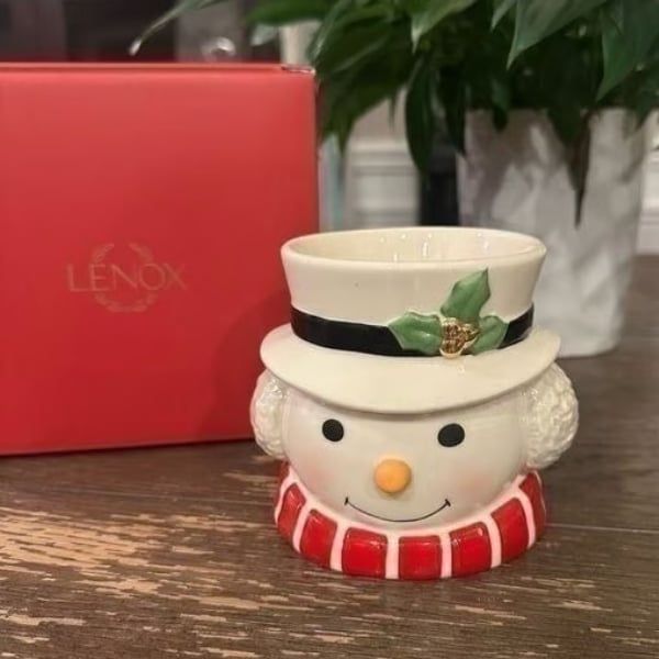 Chân nến Lenox Holiday hình người tuyết & ông già Noel - Nửa người tuyết, nửa người phát sáng,