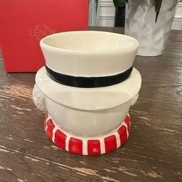 Chân nến Lenox Holiday hình người tuyết & ông già Noel - Nửa người tuyết, nửa người phát sáng,