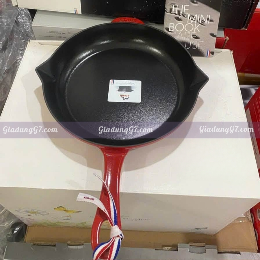 Chảo gang Staub 26cm Nấu nướng thuận tiện