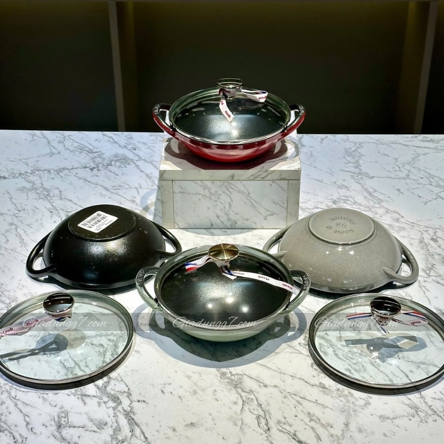 Chảo gang Staub Wok 16cm 0.65L độ bền vượt trội