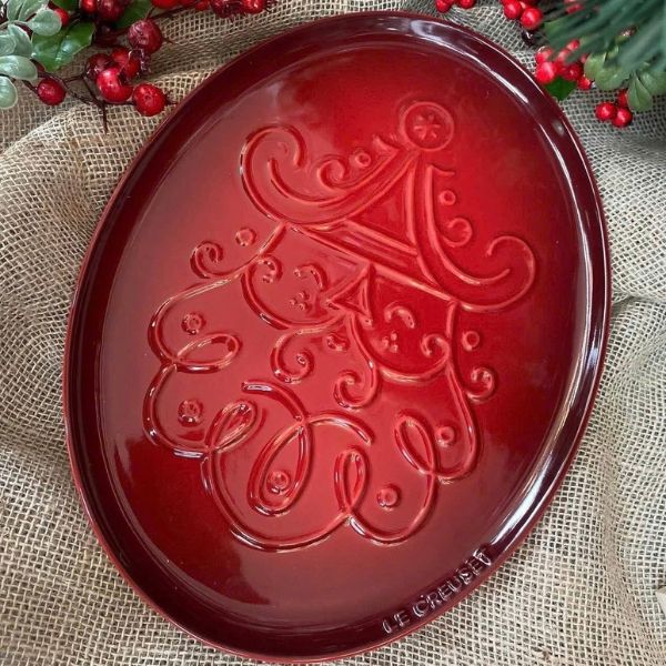 Đĩa oval Le Creuset Noel 33cm - Lấy cảm hứng từ truyền thống vui tươi của những buổi tiệc tùng đáng nhớ và những buổi tiệc tùng ngày lễ