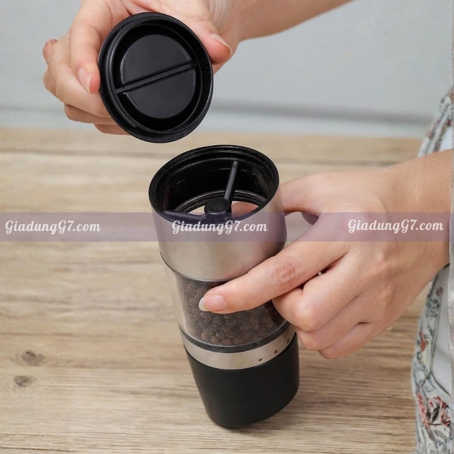 Dụng cụ xay tiêu lưỡi sứ Kaiyo KPG-6179
