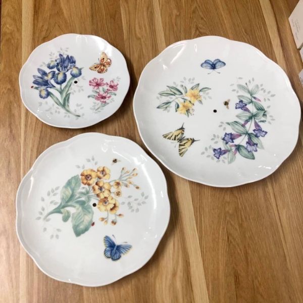 Khay đĩa ba tầng Lenox Butterfly Meadow Được làm bằng sứ trắng Lenox chống sứt mẻ