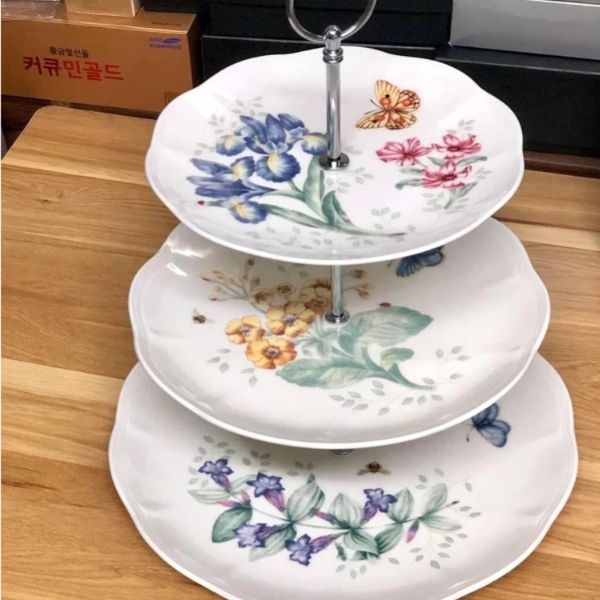 Khay đĩa ba tầng Lenox Butterfly Meadow Được làm bằng sứ trắng Lenox chống sứt mẻ