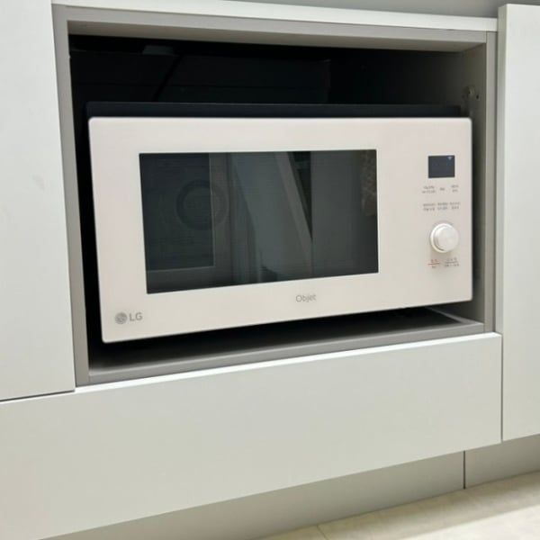 Lò vi sóng kiêm nướng hấp LG Dios 32L Khoang thép không gỉ - Vệ sinh hơn.