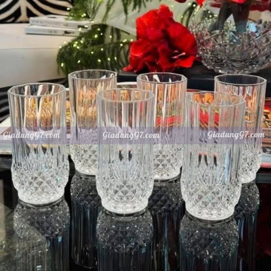 Bộ 6 cốc Longchamp Crystal 280ml Có vành mỏng và kích thước cân đối, đảm bảo cầm nắm thoải mái và tỏa hương tối ưu.