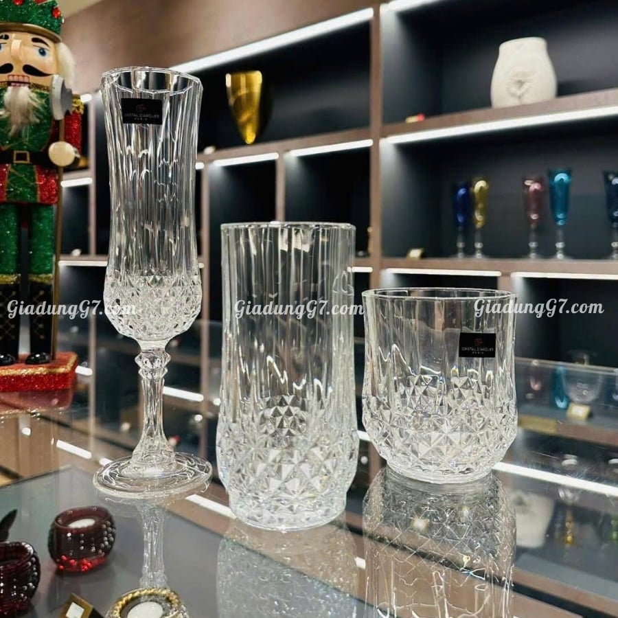 Bộ 6 cốc Longchamp Crystal 280ml Có vành mỏng và kích thước cân đối, đảm bảo cầm nắm thoải mái và tỏa hương tối ưu.
