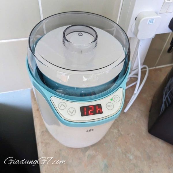 với máy làm sữa chua và phô mai mềm đa năng của Máy làm sữa chua Lakeland, bạn có thể dễ dàng làm ra nhiều mẻ sữa chua tươi ngon