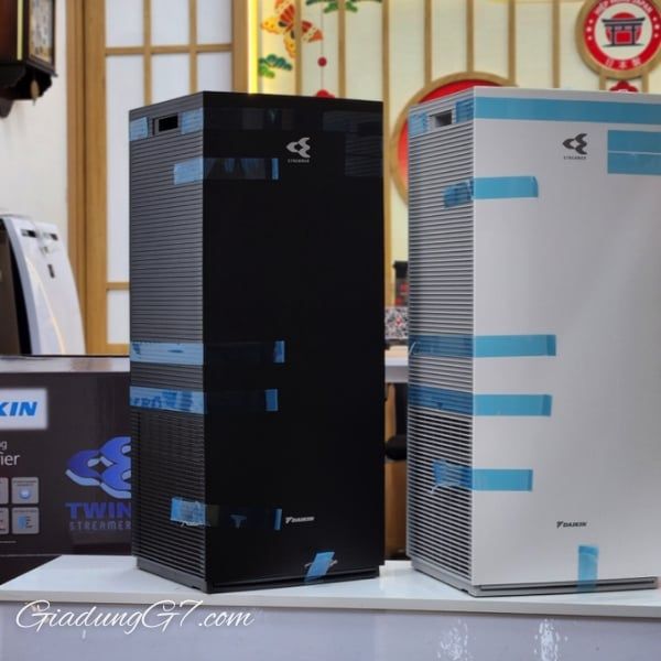 Máy lọc không khí và tạo ẩm Daikin MCK70ZVM7 Có tới 2 mẫu máy Màu Trắng (MCK70ZVM7-W) và Màu Nâu (MCK70ZVM7-T)