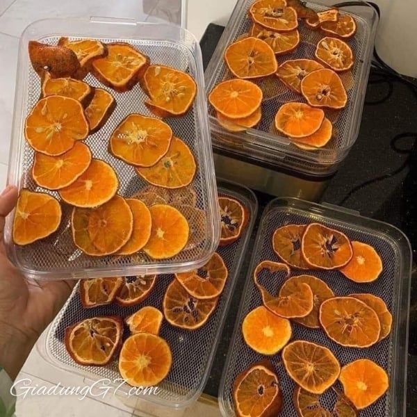 Máy sấy thực phẩm Caso DH450 với 5 tầng sấy dễ dàng làm khô số lượng thực phẩm nhiều