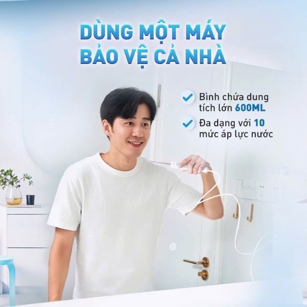 Máy tăm nước Panasonic EW1613 bao gồm một giá đỡ nhỏ gọn, tiện lợi cho phép bảo quản các vòi phun