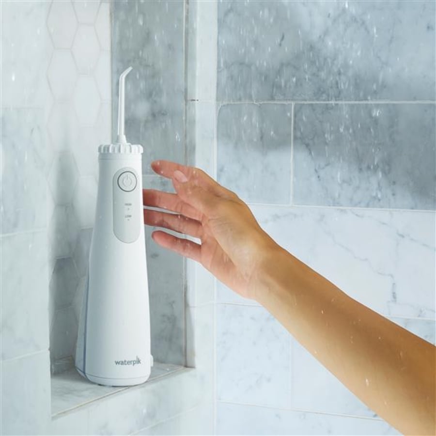 Máy tăm nước Waterpik này đi kèm với 3 đầu tăm nước cho nhiều nhu cầu nha khoa khác nhau, 2 chế độ an toàn và hiệu quả (thấp/cao)