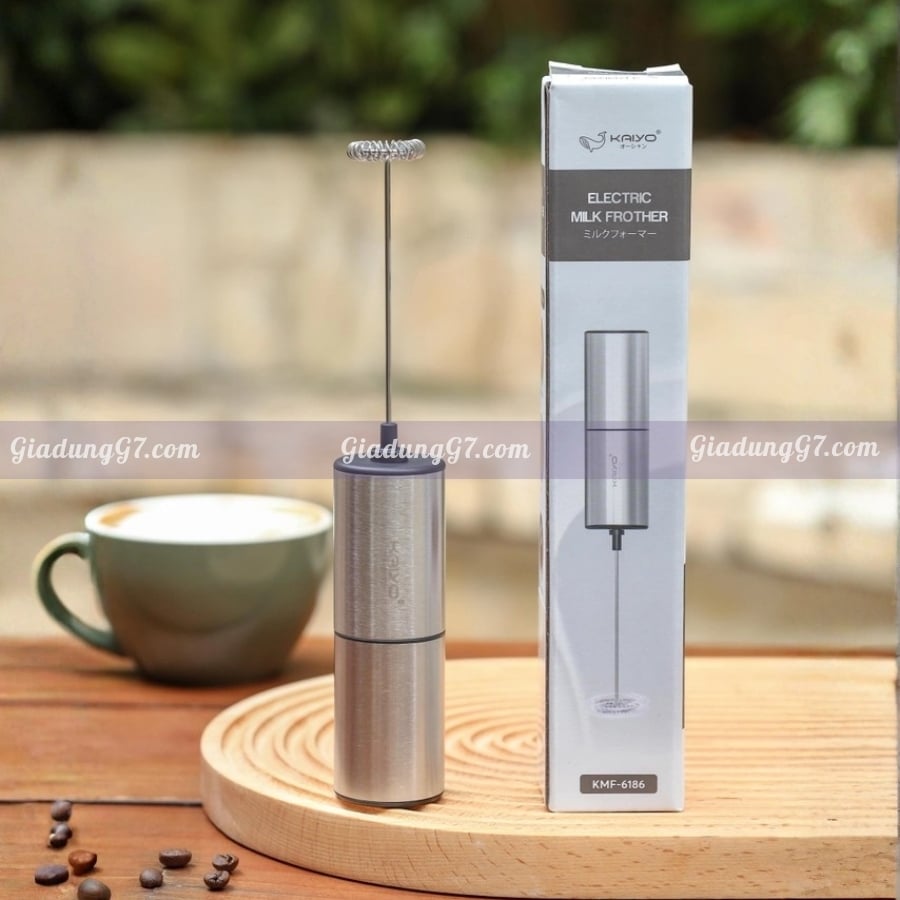Máy tạo bọt, đánh trứng cầm tay Kaiyo KMF-6186 Tốc độ quay 10.000 vòng/phút: Tạo bọt mịn chỉ sau vài giây, giúp pha chế đồ uống nhanh chóng và tiện lợi.