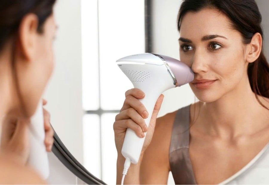 Máy Triệt Lông Philips Lumea IPL 8000 BRI947/00 Cảm biến SmartSkin