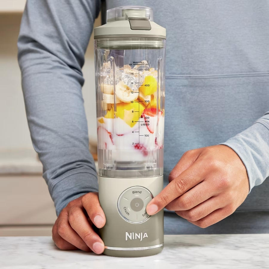 Máy xay sinh tố cầm tay Ninja Blast Max, kiểu vặn tiện dụng, dung tích 22oz, màu kem, BC251IV