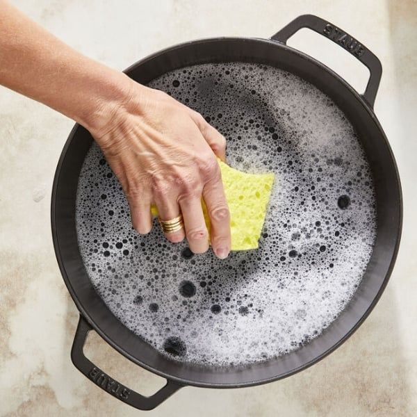 Nồi chảo gang Staub Chistera 28cm 3.7L Nghề Thủ Công Truyền Thống Từ Pháp